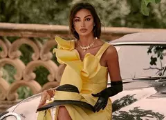 Mădălina Ghenea a întors toate privirile la Cannes. Cum s-a pozat pe covorul roșu