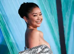 „Boo, Bitch”, serial Netflix. Primele imagini cu Lana Condor în noua comedie de pe platforma de streaming