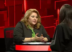 Diana Șoșoacă, la „40 de întrebări cu Denise Rifai”. „Ce v-a lipsit să ajungeți o mare balerină?”