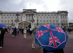 Curcubeu dublu, apărut deasupra palatului Buckingham, la moartea reginei Elisabeta a II-a