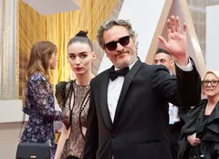 Joaquin Phoenix și logodnica lui, Rooney Mara, joacă împreună în filmul „The Island”. Despre ce este vorba în noul thriller