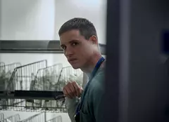 „Infirmiera cea bună”, povestea unui șir de crime ascunse de cel mai inofensiv chip (Netflix)