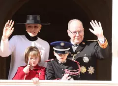 Albert și Charlene de Monaco sărbătoresc separat 14 ani de căsătorie. Prințul a plecat la 10.000 de kilometri depărtare de familie