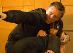 Filme la TV azi, 5 noiembrie:  „007: Partea lui de consolare”, „Fantoma mea iubită”, „Legile atracției”