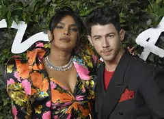 Priyanka Chopra, dezvăluiri emoționante. Ce i-au zis medicii după ce bebelușul ei a venit pe lume. „Era atât de mică, mai mică decât mâna mea”