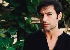 Radu Vâlcan, poză rară de familie. De la cine a moștenit prezentatorul TV pasiunea pentru mâncărurile picante