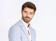 Ștefan Floroaica, imagine rară cu părinții lui. Concurentul de la Asia Express 2025 are o legătură specială cu familia