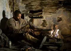 Filme la TV azi, 7 februarie: „Cartea lui Eli”, „Marele escroc”, „Acasă la Coana Mare 2”, „Ai primit e-mail”, „Inteligență artificială”