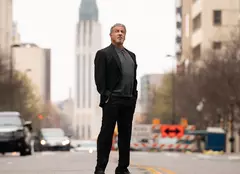 „Tulsa King” e disponibil la SkyShowtime. Ce trebuie să știți despre primul serial tv în care joacă Sylverster Stallone