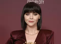 Christina Ricci își critică alegerile vestimentare din adolescență. „Eram un dezastru total” 