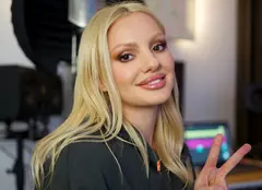 Cine este și cum arată noul iubit al Alexandrei Stan. Darcy Maxim are o afacere de succes și călătorește în întreaga lume