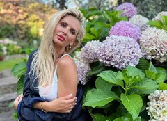 Andreea Bănică a renunțat la haine în vacanța din Bulgaria. Artista s-a fotografiat în costum de baie. Reacția fanilor
