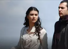 Serialul turcesc „Asi - Impotriva destinului” revine la TV. Ce mai face acum Tuba Büyüküstün