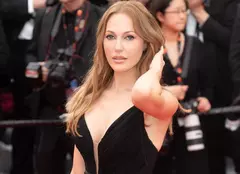 Meryem Uzerli, încântătoare pe covorul roșu de la Cannes. Ce mai face actrița din „Suleyman Magnificul”