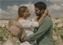 „Maria și Mustafa” revine la Happy Channel: Tot ce trebuie să știi despre povestea de dragoste filmată în Cappadocia