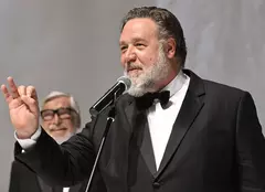 Russell Crowe, enervat și gelos din cauza filmului Gladiatorul 2. „Ar trebui să mă plătească dracului”