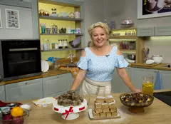 Mihaela Sava aduce show-ul Deserturi magice cu PrăjiturEla la TV Paprika. „De abia aștept să vedeți ce v-am pregătit”. EXCLUSIV
