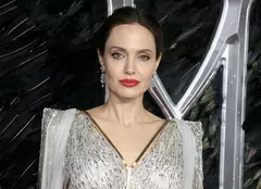 Angelina Jolie, în lumina reflectoarelor la Premiile Oscar 2024, deși actrița nu a fost prezentă. Cum s-a remarcat printre criticii de modă