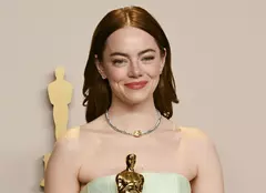 Emma Stone, după ce rochia ei s-a rupt la Premiile Oscar 2024. De ce crede că Ryan Gosling este vinovat