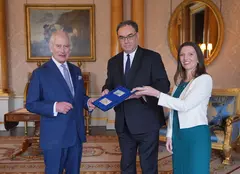 Cum arată primele bancnote cu chipul regelui Charles al III-lea. Cum a reacționat suveranul atunci când le-a văzut