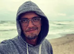 Cum arată casa lui Oreste Teodorescu. S-a mutat la țară și spune că e mai tânăr cu 10 ani: „Am construit-o cu socrul și ginerele meu”