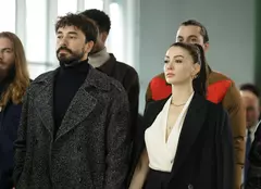 Serialul turcesc „Regina” va fi difuzat în premieră în România. Gokhan Alkan din „Prețul fericirii” face parte din distribuție