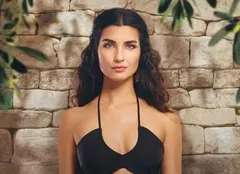 „Un alt sine” a revenit pe Netflix cu sezonul 2. Ce se întâmplă în noile episoade ale serialului cu Tuba Büyüküstün în rolul principal