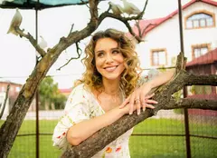 Cine este Andreea Vasile din „Iubire cu parfum de lavandă”. Actrița, care este soția lui Tudor Giurgiu, a fost logodită cu un actor celebru