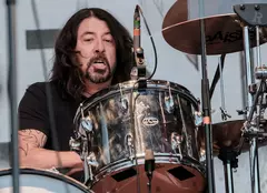 Artistul David Grohl recunoaște public că și-a înșelat soția și are un copil din afara căsătoriei: „Voi face tot ce pot să obțin iertarea familiei”