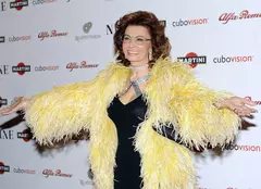 Sophia Loren, dincolo de haine de lux și covorul roșu: „Ne-a crescut fără privilegii”. Regula dură pe care actrița le-a impus-o fiilor ei