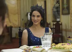 „Aziz”, episodul din 20 ianuarie 2025. Imane Elbani, soția actorului Murat Yıldırım, își face apariția în rolul Prințesei Fevziye
