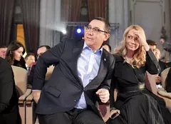 Victor Ponta și Daciana Sârbu, împreună la absolvirea fiicei lor adoptive. Cum arată acum Maria