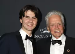 Fiul actorilor Catherine Zeta-Jones și Michael Douglas debutează în cinematografie. Ce rol va juca Dylan Douglas