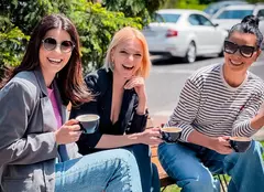 Vine barza! Una dintre vedetele Pro TV va deveni mămică în această vară. „Este băieţel şi abia îl aşteptăm”. Ce prenume va avea bebelușul. EXCLUSIV