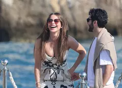 Sofía Vergara a sosit la Cannes alături de un tânăr misterios. Se zvonește că ar forma un cuplu de anul trecut