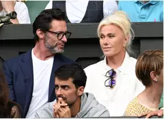 Hugh Jackman și Deborra-Lee Furness au finalizat divorțul după 27 de ani de căsnicie: „O călătorie traumatică, dar plină de înțelepciune”