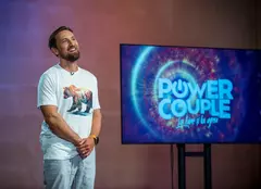 Power Couple, episodul din 12 ianuarie. Emoții uriașe la proba „Iubita mea e praștie”. Sandra Izbașa: „Îmi tremurau picioarele!”
