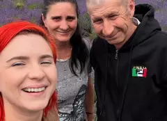 Cristina Ciobănașu, momente de liniște și emoție acasă, la Botoșani. Imagini rare cu părinții ei în lanul de lavandă