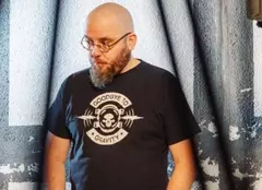 TVR 1 și TVR Cultural, ediție specială la 10 de ani de la tragedia din Colectiv. Interviu cu Andrei Găluț, singurul component al trupei Goodbye to Gravity rămas în viață