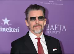 Ethan Hawke, atac fără precedent la adresa lui Tom Cruise. Actorul de 55 de ani răbufnește: „O parte din mine se enervează!”