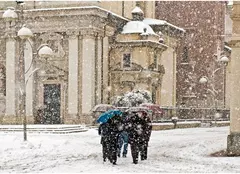 ALERTĂ ANM: Cod portocaliu de viscol și ninsori în București și 12 județe! Strat de zăpadă de 50 cm și rafale de 85 km/h