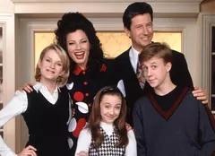 „Dădaca” (The Nanny), celebrul serial al anilor '90, poate fi urmărit online din iulie. Unde este disponibil