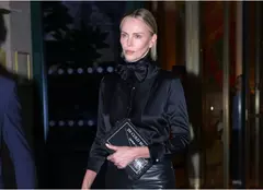 Charlize Theron, fabuloasă la 50 de ani la Săptămâna Modei Paris. Detaliul îndrăzneț care a atras toate privirile