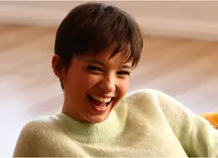 Karina Jianu, de la filmările „Ana, mi-ai fost scrisă în ADN”, direct în bucătăria mamei! Ce conține pachetul primit de la Botoșani