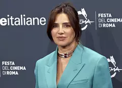 Cine este Luisa Ranieri, starul din „Lolita Lobosco”. Povestea actriței care a refuzat mănăstirea pentru lumina reflectoarelor