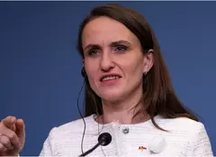 Oana Țoiu rupe tăcerea în cazul Irinei Ponta: De ce a rămas fiica fostului premier blocată în Dubai dintr-o eroare „regretabilă”