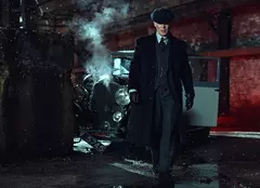 Tommy Shelby se întoarce: Tot ce trebuie să știi despre filmul „Peaky Blinders: Bărbatul nemuritor” înainte de premiera pe Netflix