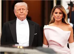 Cât costă rochia purtată de Melania Trump la cina cu Regele Charles. Suma amețitoare plătită pentru ținuta Dior