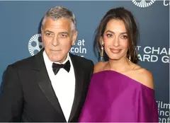 George și Amal Clooney, apariție strălucitoare la New York. Actorul, confesiuni rare despre gemenii săi la Gala Chaplin 2026