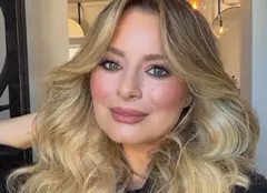 Laura Cosoi pune punctul pe „i”! Ce le transmite actrița celor care îi analizează permanent kilogramele și corpul